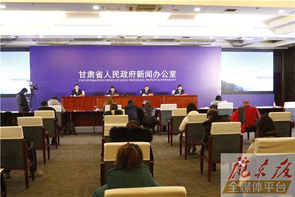 慶陽市8個(gè)縣（區(qū)）、570個(gè)貧困村、14.99萬戶61.05萬貧困人口全部脫貧