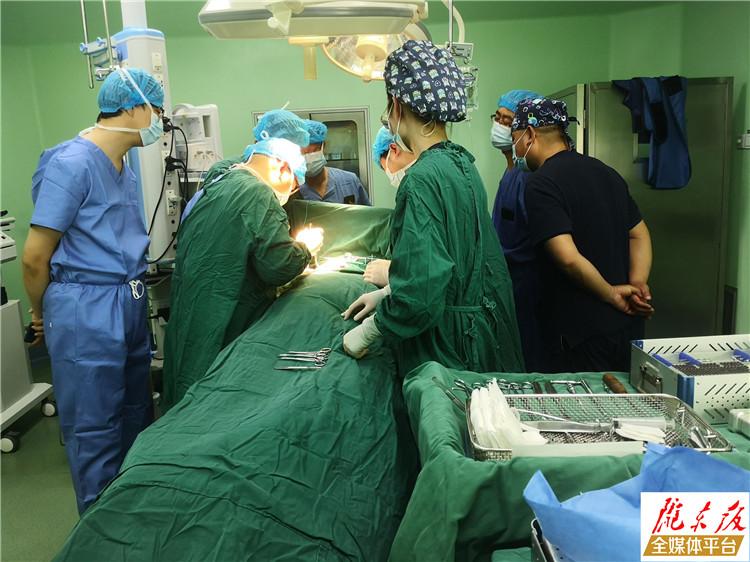 慶陽籍西安醫療專家革命老區南梁行大型義診活動舉行