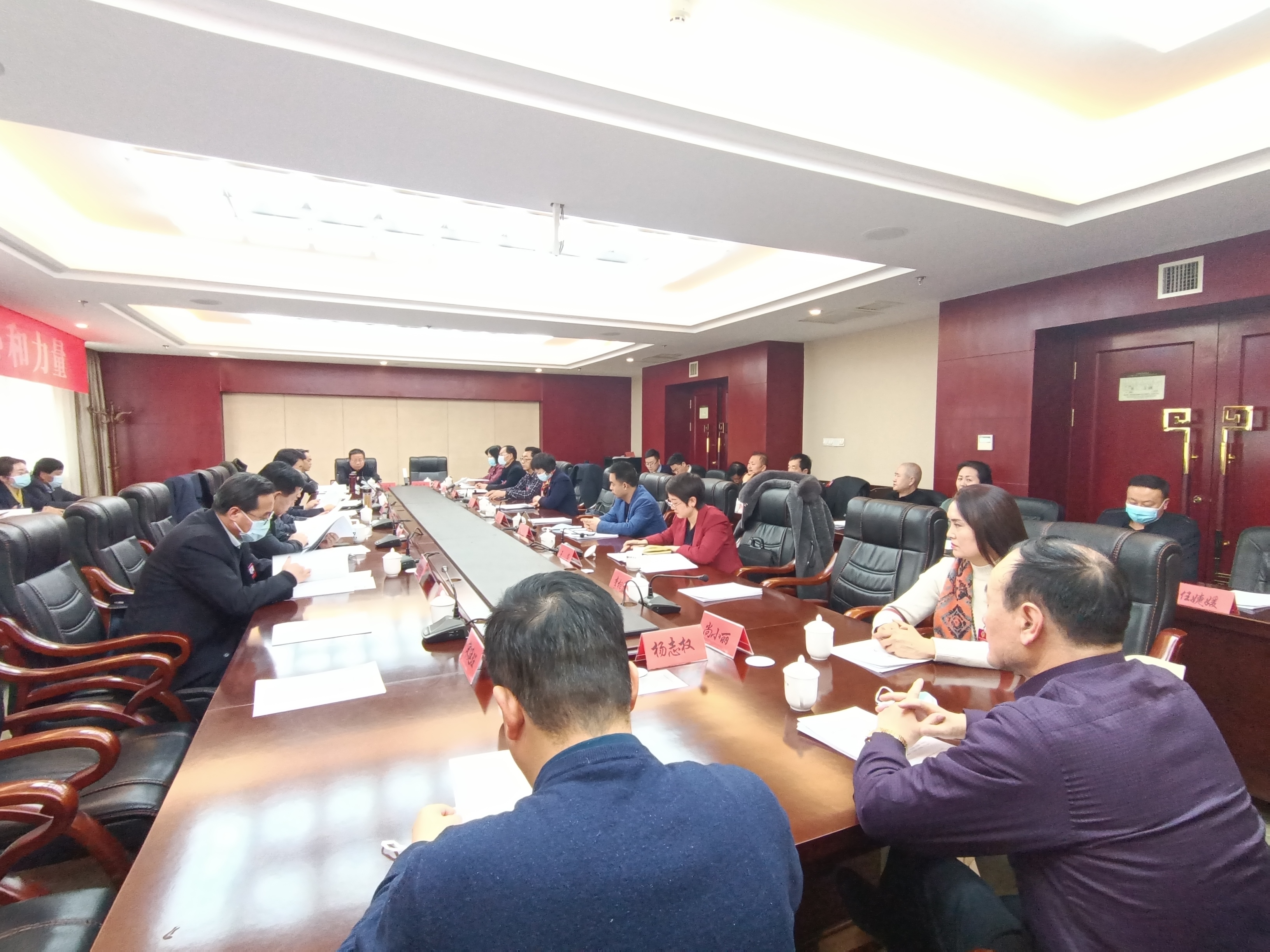 市政協委員繼續熱議政府工作報告