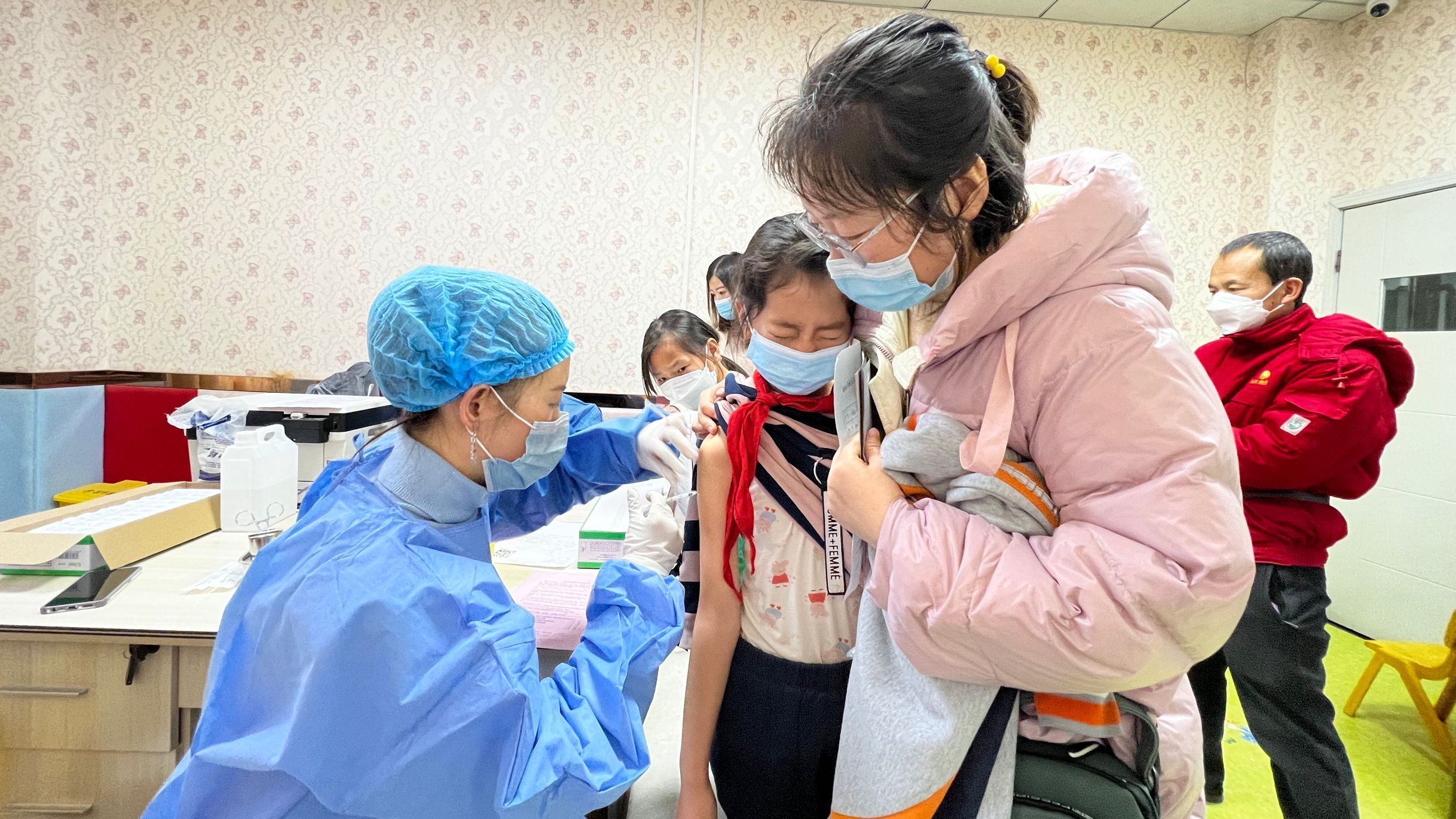 打針了！不怕，不怕，我們很勇敢！