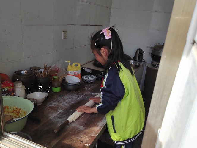 【新時代慶陽好少年·高文靜】稚肩擔孝義，自強逐光行