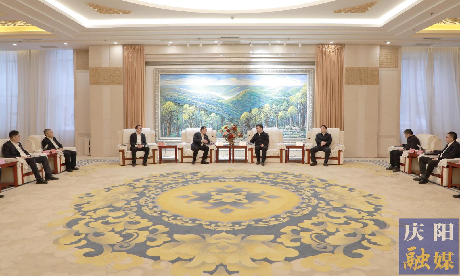 黃澤元周繼軍與中國鐵塔甘肅省分公司黨委書記、總經理戴海兵一行座談