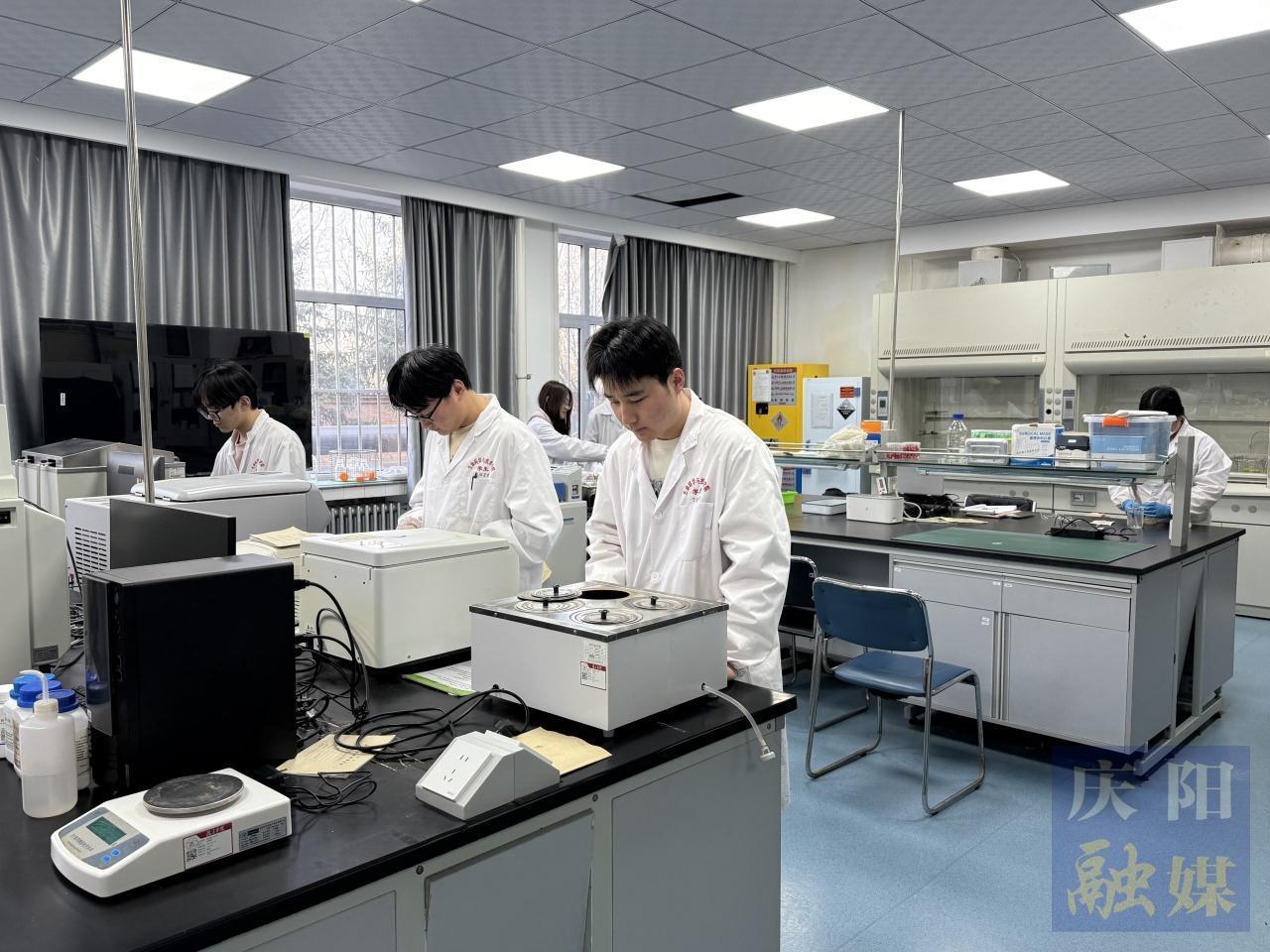 慶陽市深化校地合作 推動中醫藥產業融合