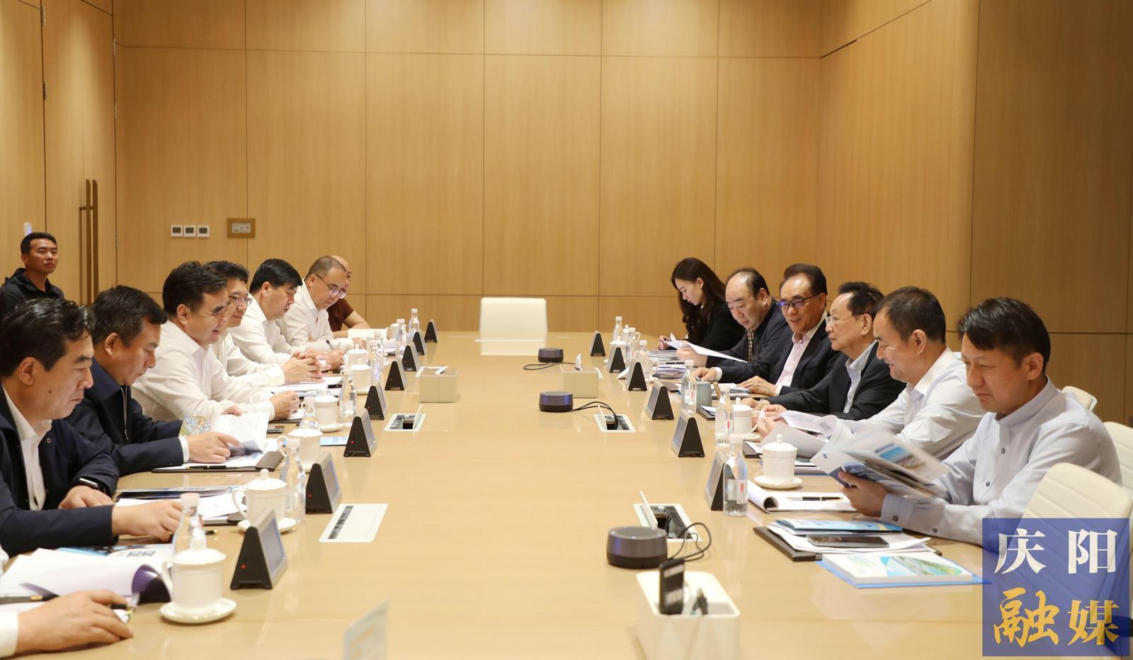 黃澤元帶隊赴正大集團中國總部考察對接項目