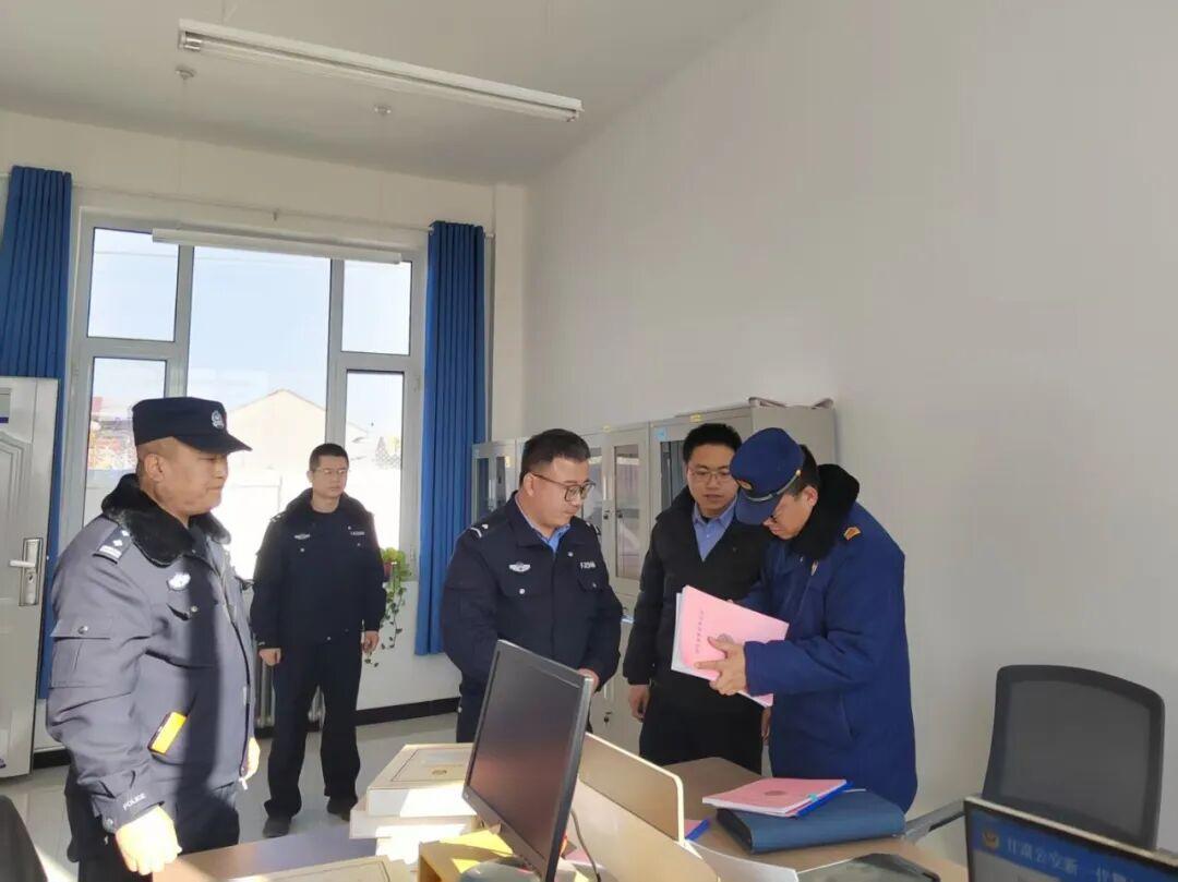 鎮(zhèn)原消防聯(lián)合縣公安局對全縣派出所、消防工作站消防工作開展情況進(jìn)行督導(dǎo)