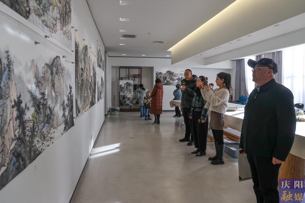 【攝影報道】“翰墨傳承·隴上高歌”周揚波中國畫邀請展在慶陽開展