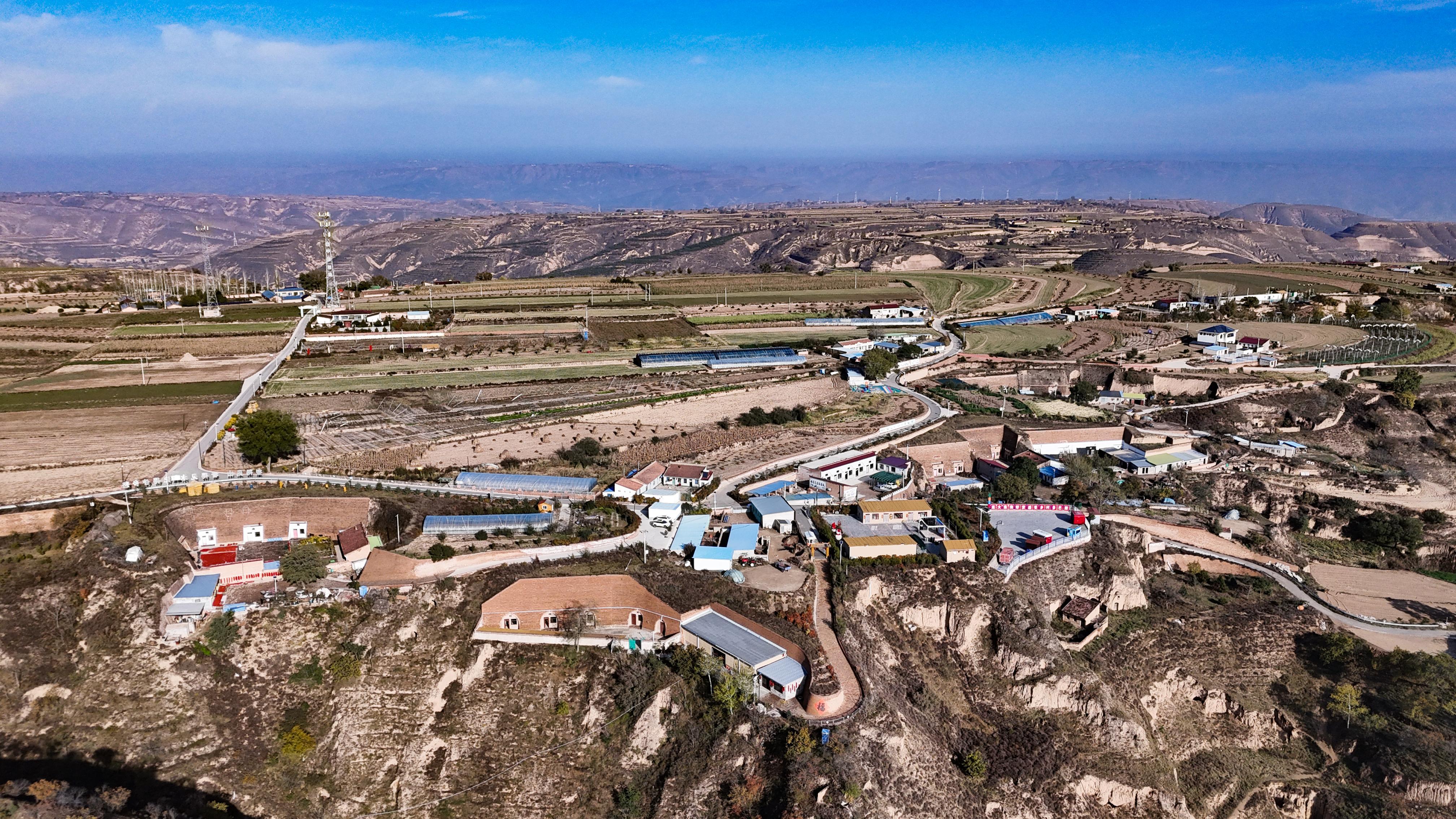 《隴東報(bào)》特刊·鄉(xiāng)村振興｜黃土塬上起新景：慶陽(yáng)高質(zhì)量發(fā)展下的鄉(xiāng)村實(shí)踐