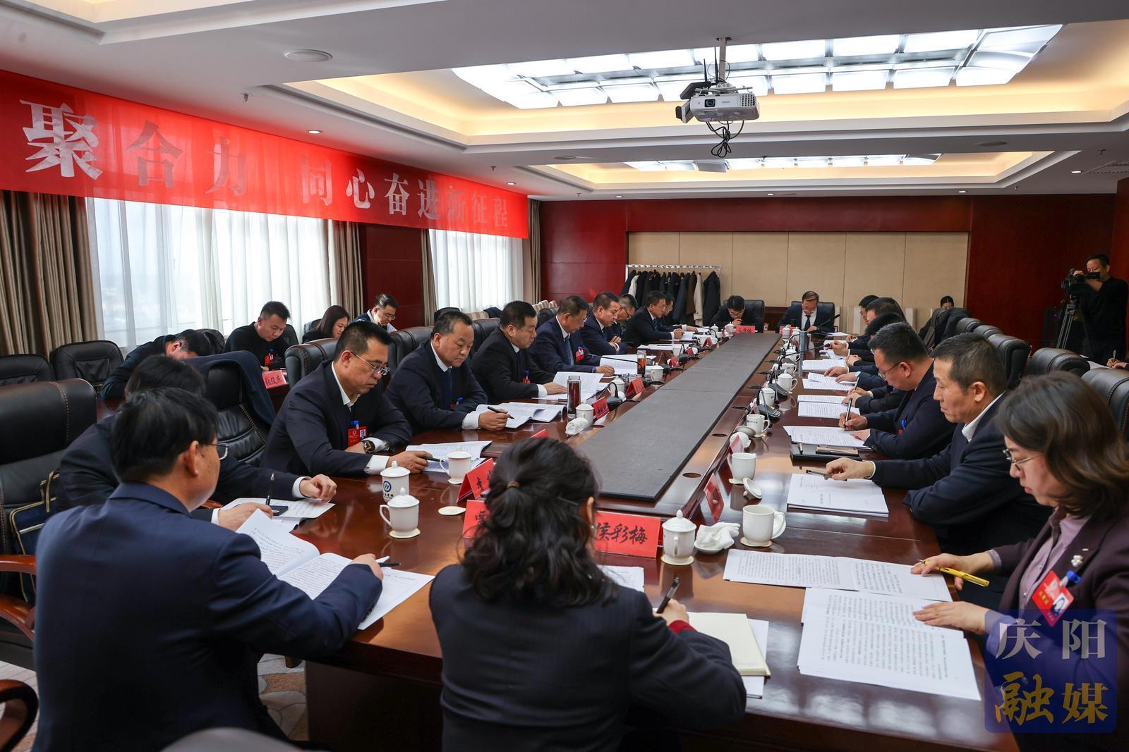 市政協委員分組討論政府工作、計劃、財政報告和“十五五”規劃綱要 凝聚發展共識共繪奮進藍圖