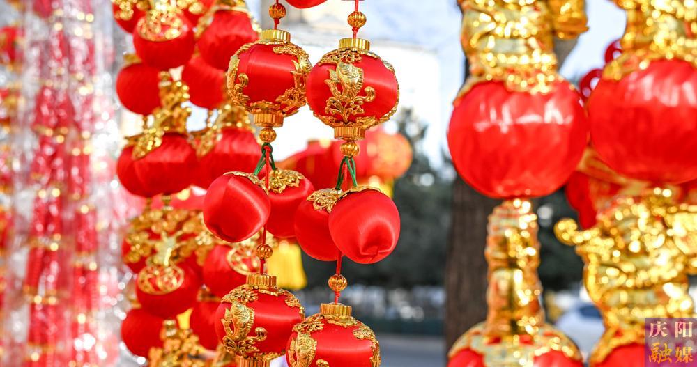 新春走基層丨西峰：春聯市場人氣旺 濃濃年味迎新春