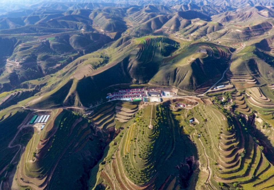 環(huán)縣安掌村為縣融媒體中心贈送錦旗點(diǎn)贊