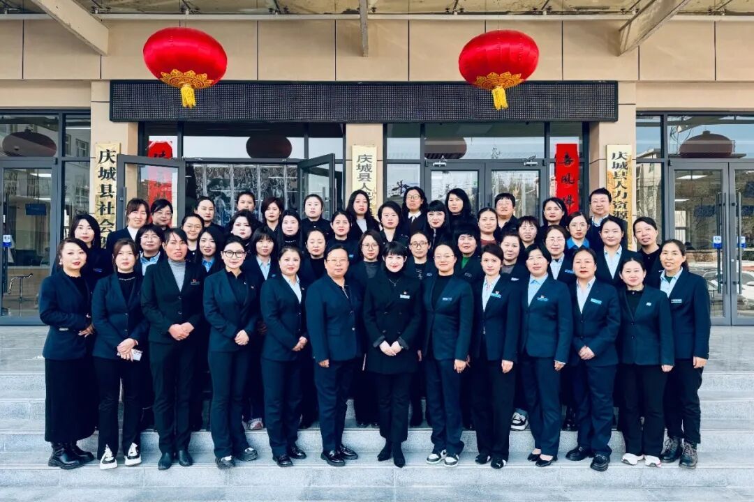 巾幗聚力優服務 “六心”護航促發展—記甘肅省三八紅旗集體慶城縣人民政府政務服務中心巾幗建功事跡