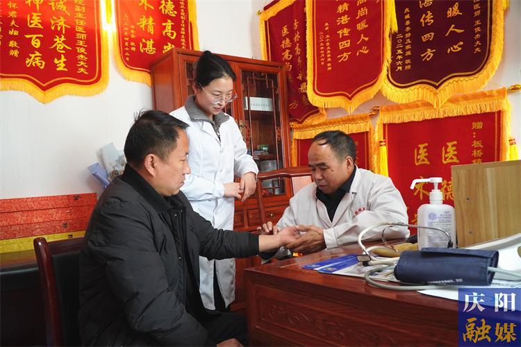 ?王俊杰：一把草藥一方情