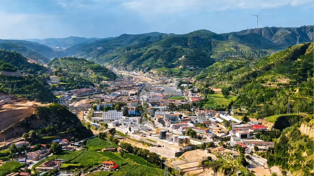 華池縣元城鎮：春風拂面萬象新 環境整治正當時