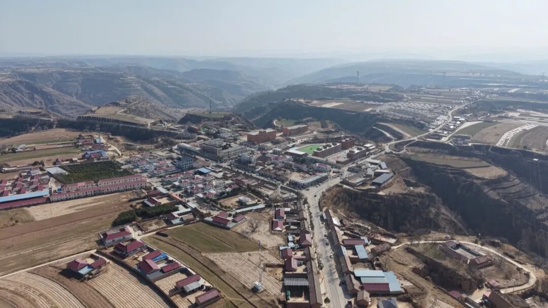 干群攜手凈家園 全域無垃圾煥新顏 —— 華池縣上里塬鄉扎實開展環境衛生整治行動