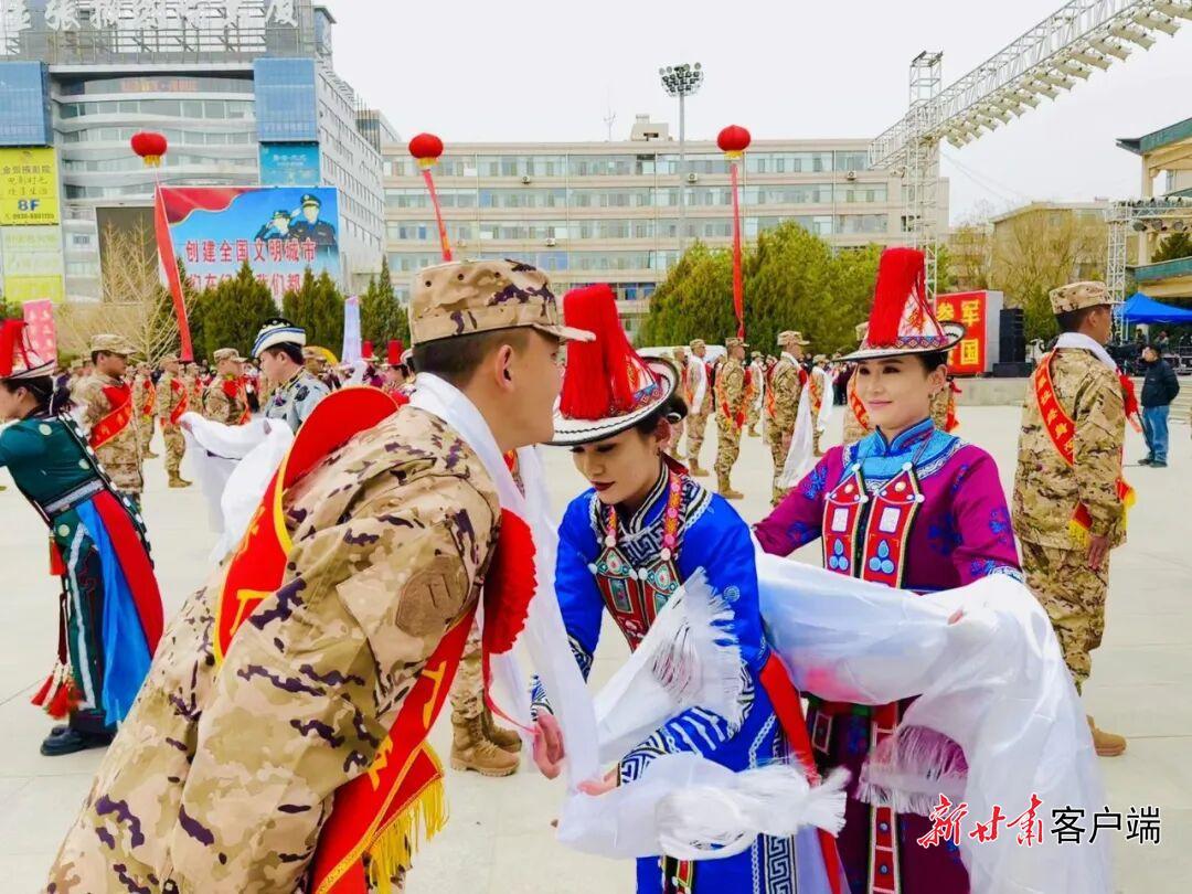 他們從甘肅出發(fā)，向祖國報到！