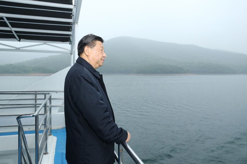 人民領袖｜這杯水，總書記看了又看